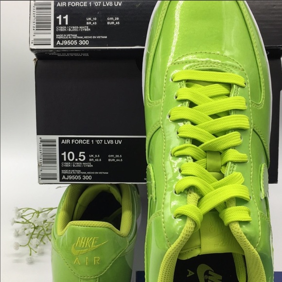 Nike Air Force 1 ‘07 LV8 UV cyber/cyber-white - Picture 6 of 8